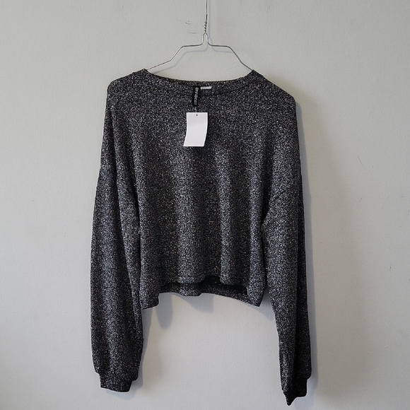 Women's Black Sweater - Picture 1 of 4